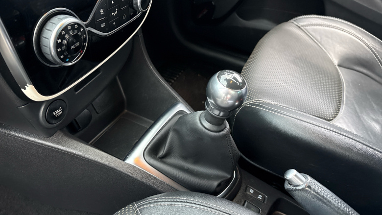 Renault Clio 1.5 dCi 90 Iconic 25 Nav 5dr Diesel Hatchback